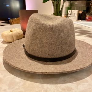 Banana Republic Hat